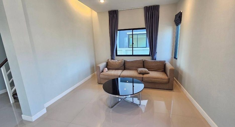 For rent 3 Beds house in Lam Luk Ka, Pathum Thani