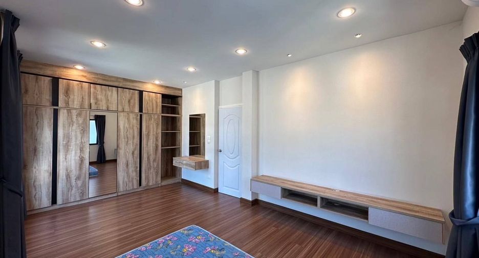 For rent 3 Beds house in Lam Luk Ka, Pathum Thani