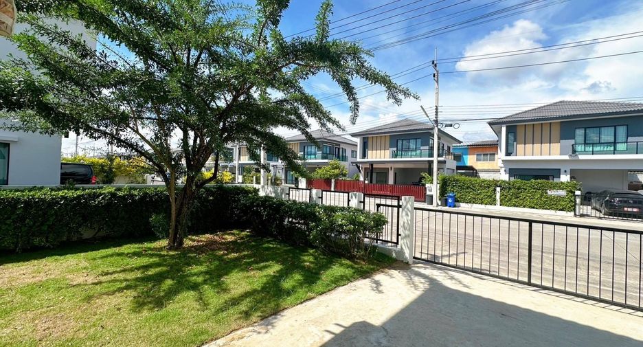 For rent 3 Beds house in Lam Luk Ka, Pathum Thani