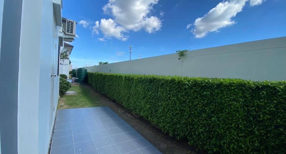 For rent 3 Beds house in Lam Luk Ka, Pathum Thani