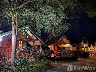 For sale 10 bed hotel in Mueang Uthai Thani, Uthai Thani