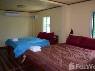 For sale 10 Beds hotel in Mueang Uthai Thani, Uthai Thani