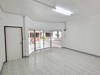 For sale 2 bed townhouse in Mueang Roi Et, Roi Et