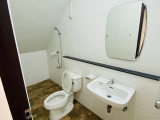 For sale 4 bed townhouse in Mueang Tak, Tak
