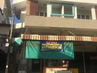For sale 1 bed townhouse in Mueang Kamphaeng Phet, Kamphaeng Phet