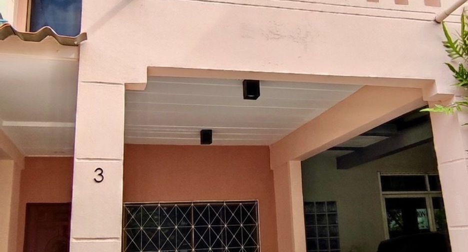 For sale 4 bed townhouse in Mueang Nonthaburi, Nonthaburi