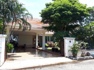 For rent 3 bed house in Lam Luk Ka, Pathum Thani