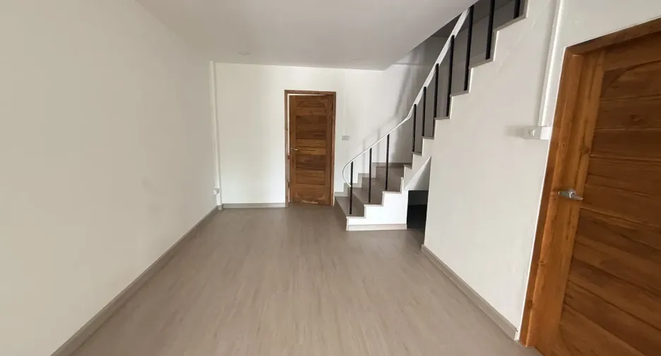 For sale 2 bed townhouse in Mueang Phrae, Phrae