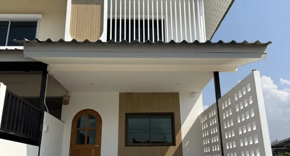 For sale 2 bed townhouse in Mueang Phrae, Phrae