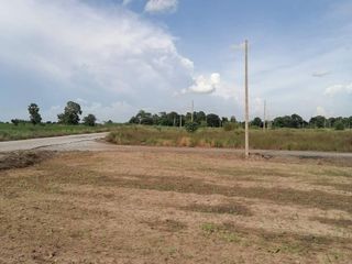 For sale land in Noen Kham, Chainat