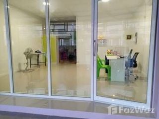 For sale 3 bed townhouse in Bang Khun Thian, Bangkok