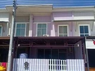 For sale 3 bed townhouse in Bang Khun Thian, Bangkok