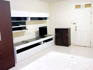 For sale studio condo in Huai Khwang, Bangkok