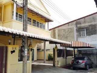 For sale 4 bed townhouse in Bang Khun Thian, Bangkok