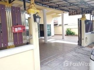 For sale 4 bed townhouse in Bang Khun Thian, Bangkok
