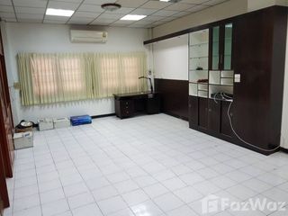 For sale 4 bed townhouse in Bang Khun Thian, Bangkok