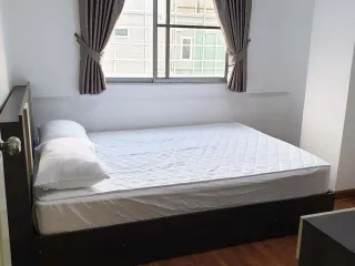 For sale 1 bed condo in Wang Thonglang, Bangkok