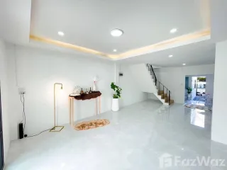 For sale 4 bed townhouse in Sai Mai, Bangkok