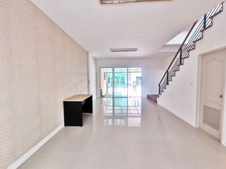 For sale 3 Beds townhouse in Nong Khaem, Bangkok