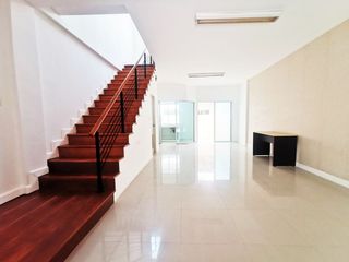For sale 3 Beds townhouse in Nong Khaem, Bangkok