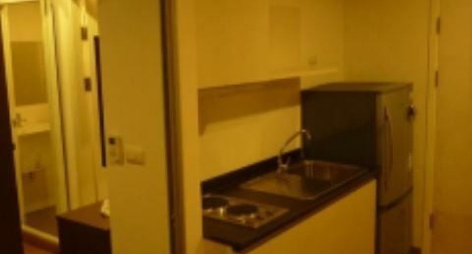 For sale 1 bed condo in Khlong Toei, Bangkok