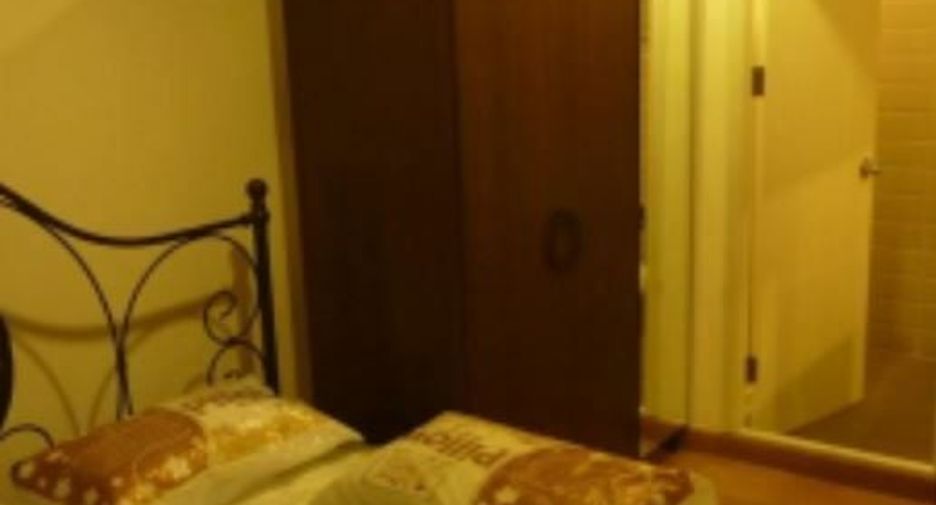 For sale 1 bed condo in Khlong Toei, Bangkok