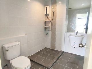 For sale 2 Beds condo in Chom Thong, Bangkok