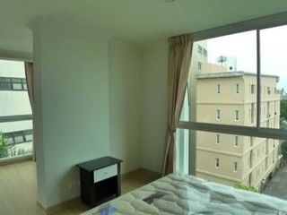 For sale 2 bed condo in Huai Khwang, Bangkok