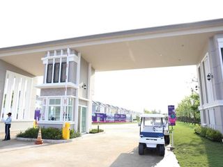 For sale 2 bed townhouse in Bueng Kum, Bangkok