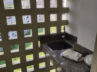 For sale スタジオ condo in Huai Khwang, Bangkok
