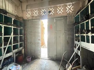 For sale 2 bed retail Space in Pom Prap Sattru Phai, Bangkok