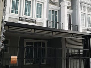 For sale 4 bed townhouse in Prawet, Bangkok