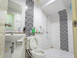 For sale 4 bed townhouse in Mueang Samut Sakhon, Samut Sakhon