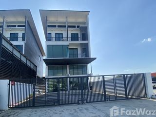 For sale 3 Beds townhouse in Sam Phran, Nakhon Pathom