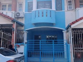 For sale 2 bed townhouse in Bang Khae, Bangkok