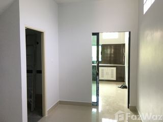 For sale 3 bed townhouse in Mueang Pattani, Pattani