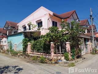 For sale 2 bed townhouse in Mueang Phitsanulok, Phitsanulok
