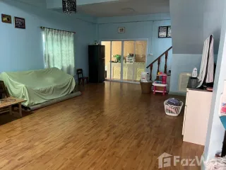 For sale 2 bed townhouse in Mueang Phitsanulok, Phitsanulok