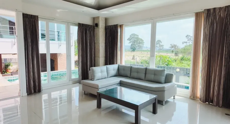 For rent 4 bedrooms house in Bang Saray, Pattaya