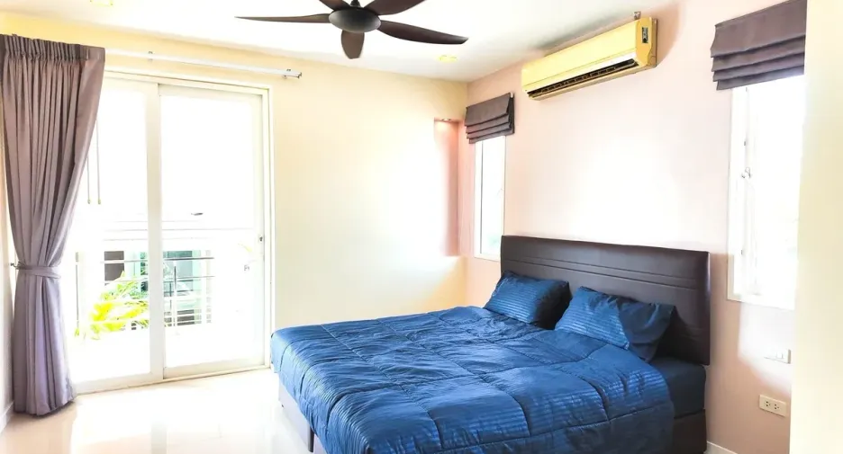 For rent 4 bedrooms house in Bang Saray, Pattaya