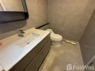 For sale 3 Beds condo in Huai Khwang, Bangkok