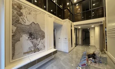 For sale 3 bed condo in Huai Khwang, Bangkok