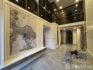For sale 3 Beds condo in Huai Khwang, Bangkok