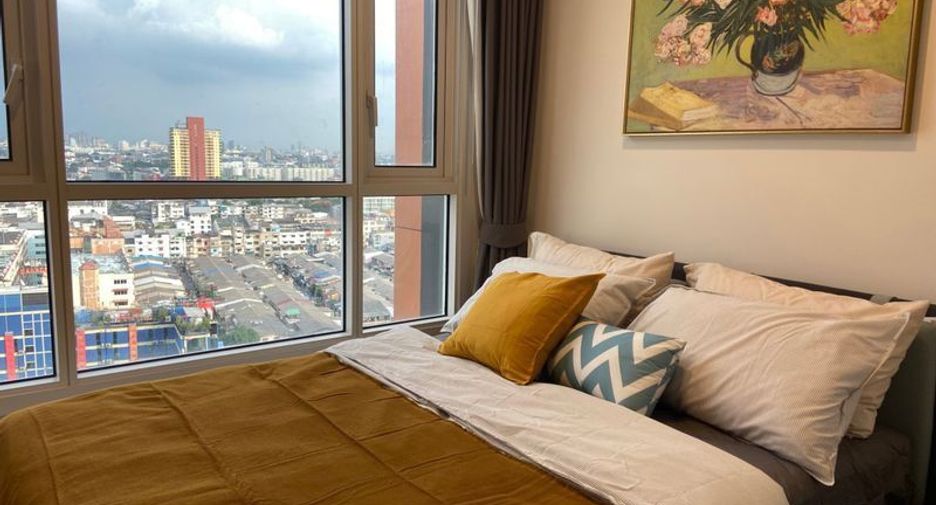 For rent 2 bed condo in Huai Khwang, Bangkok