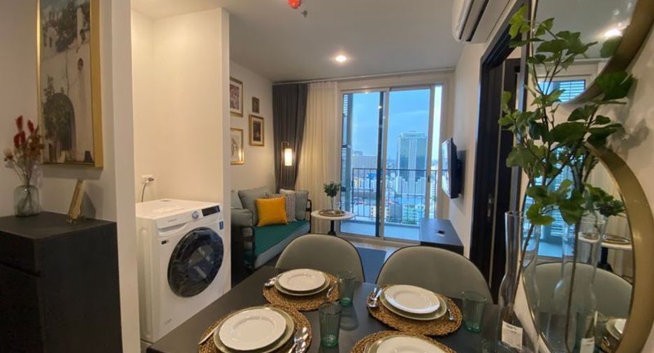 For rent 2 bed condo in Huai Khwang, Bangkok