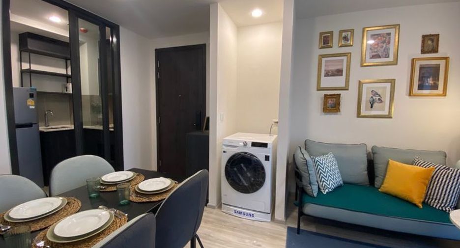 For rent 2 bed condo in Huai Khwang, Bangkok