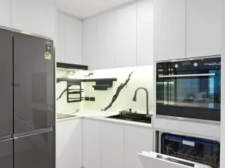 For rent 3 bed condo in Watthana, Bangkok
