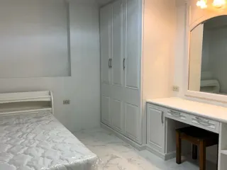 Wohnung zur Miete mit 3 Zimmer in Watthana, Bangkok