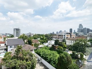 For sale 4 Beds condo in Watthana, Bangkok