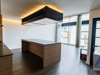 For sale 4 Beds condo in Watthana, Bangkok